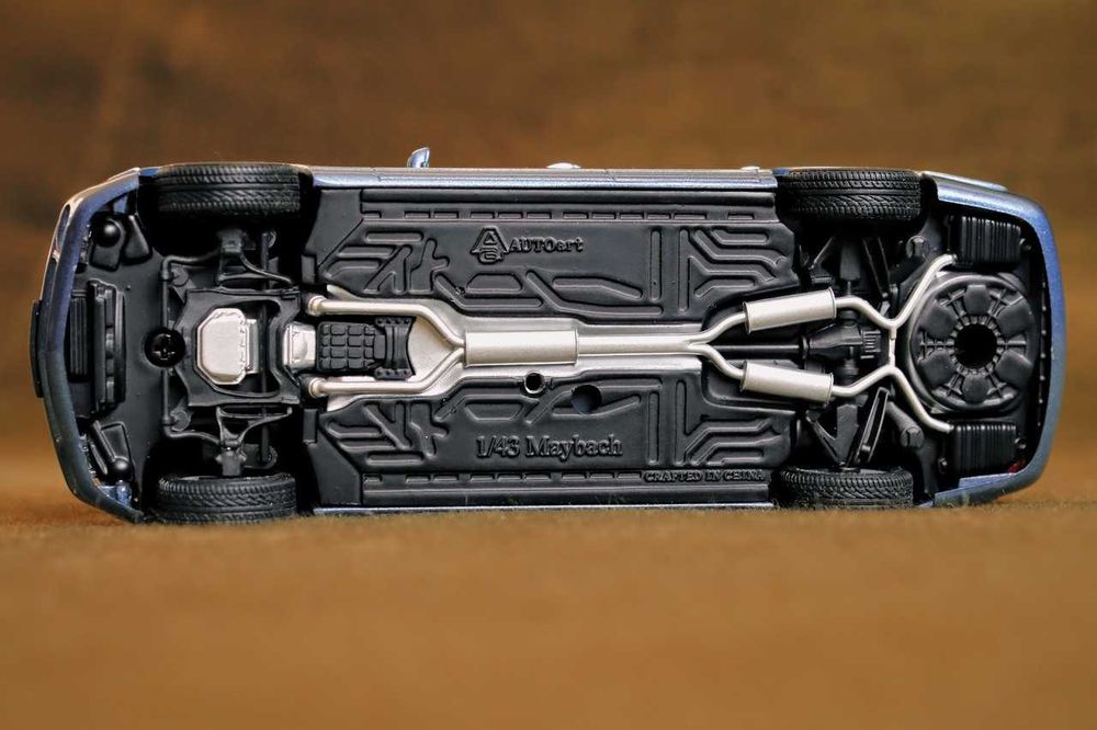 Maybach 57 Mercedes model skala 1/43 AutoArt