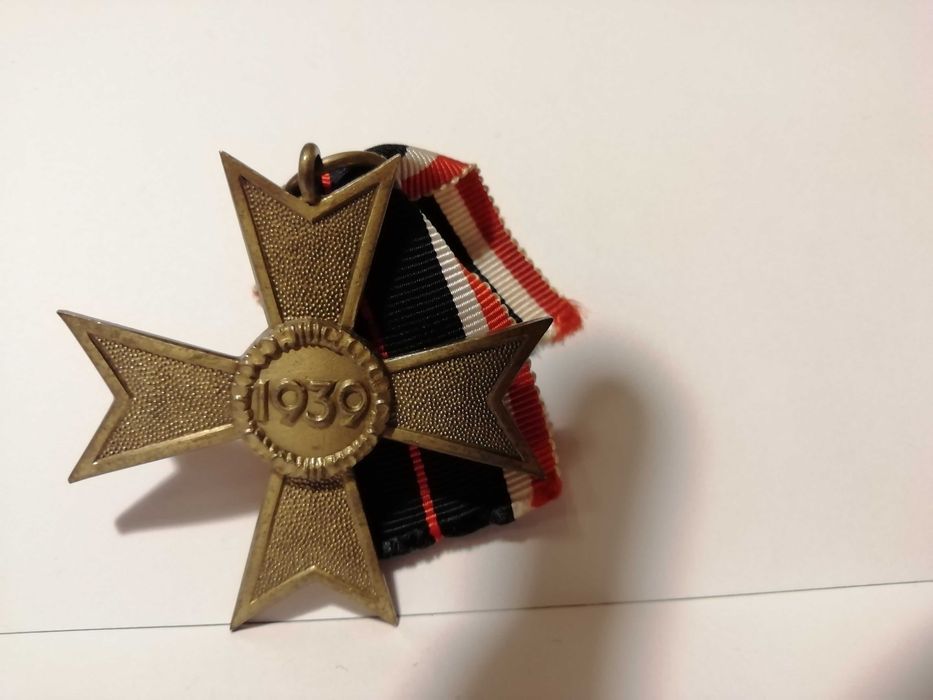 Medalha Cruz de Merito s/ Espadas 2ªcl 1939 Alemanha WW2 I