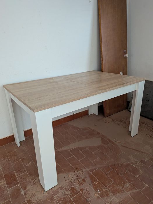 Vendo Mesa Extensível Semi Nova