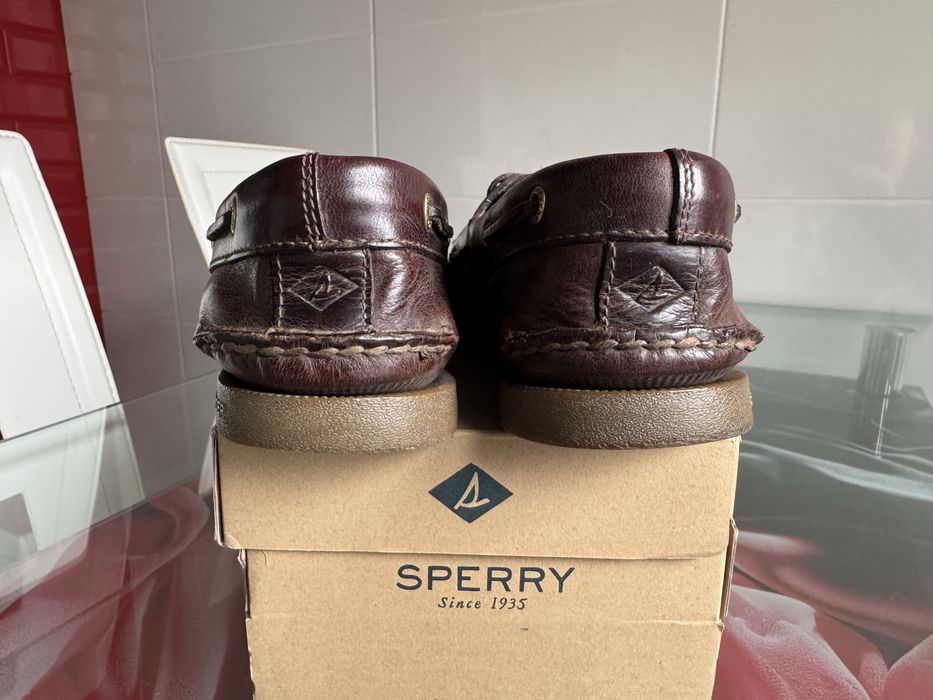 Топсайдери, мокасини Sperry