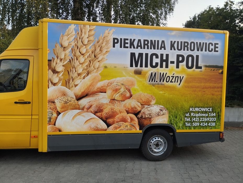 Reklama na samochód oklejanie busów witryn montaż reklam cała Warszawa