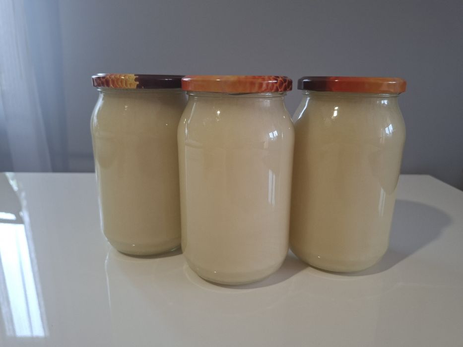 Miód kremowany 0.9L
