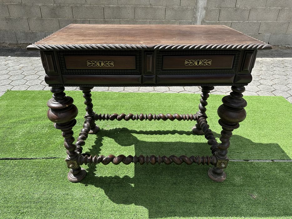 Mesa Bufete em pau santo