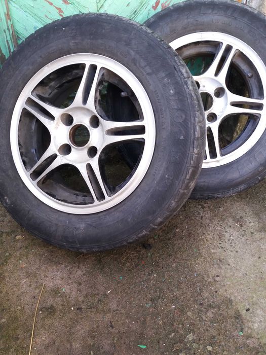 Продам Диски з шинами R13.