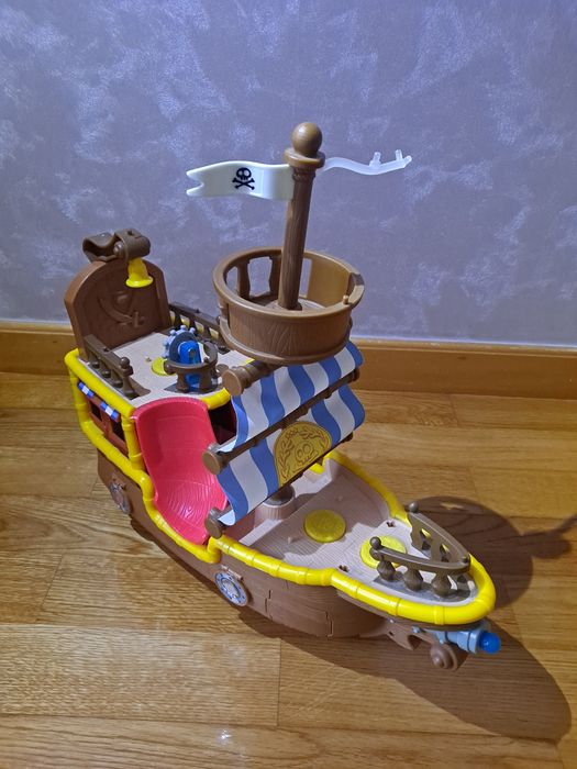 Barco Jake e os Piratas, inclui figuras