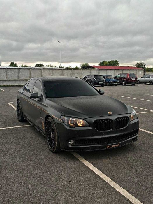 BMW F01 740I (Alpina B7)