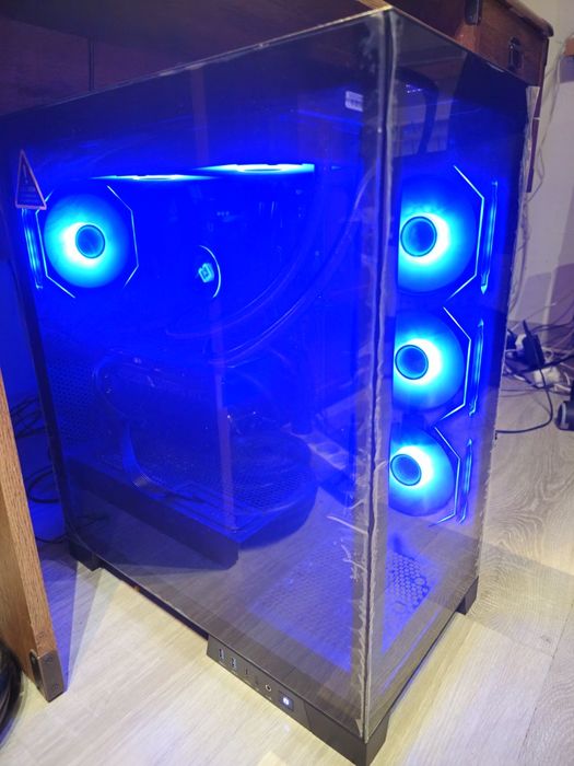 Komputer Gamingowy RTX 5060 | Ryzen 7 | 32GB RAM | Chłodzenie wodne 1TB SSD