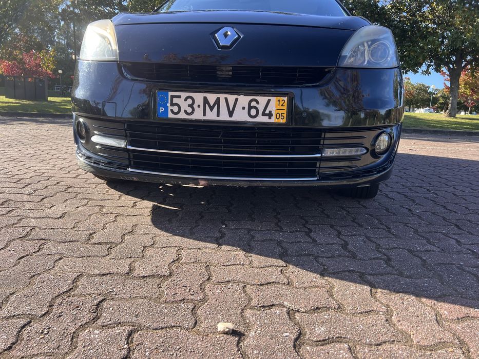 renault  scenic 2012