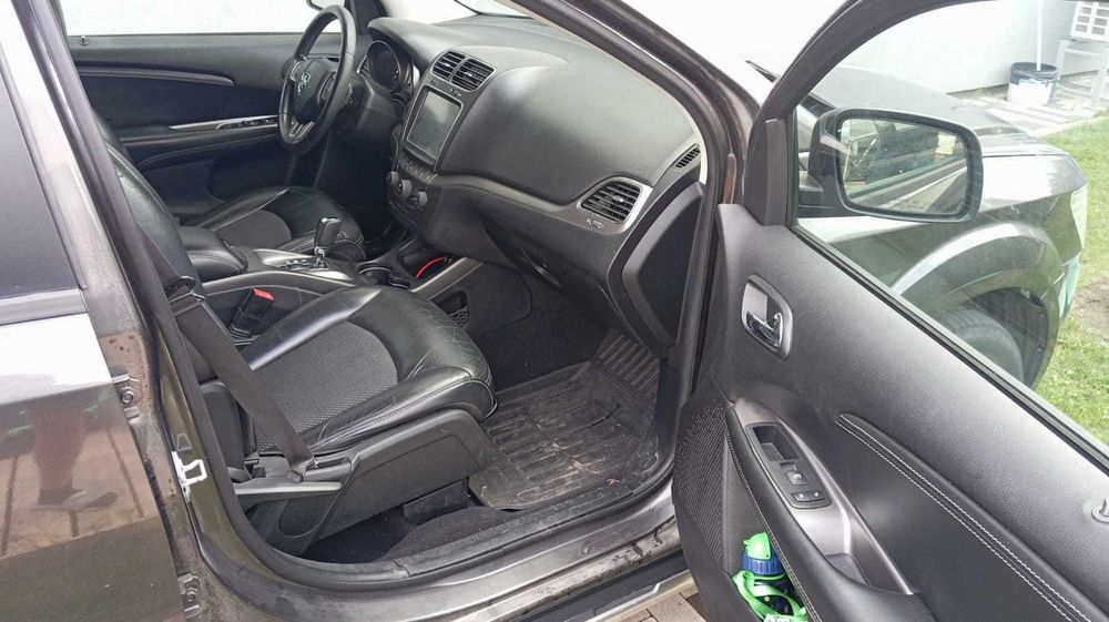 Продаю власний автомобіль Dodge Journey  у топовій комплектації Crossroad
