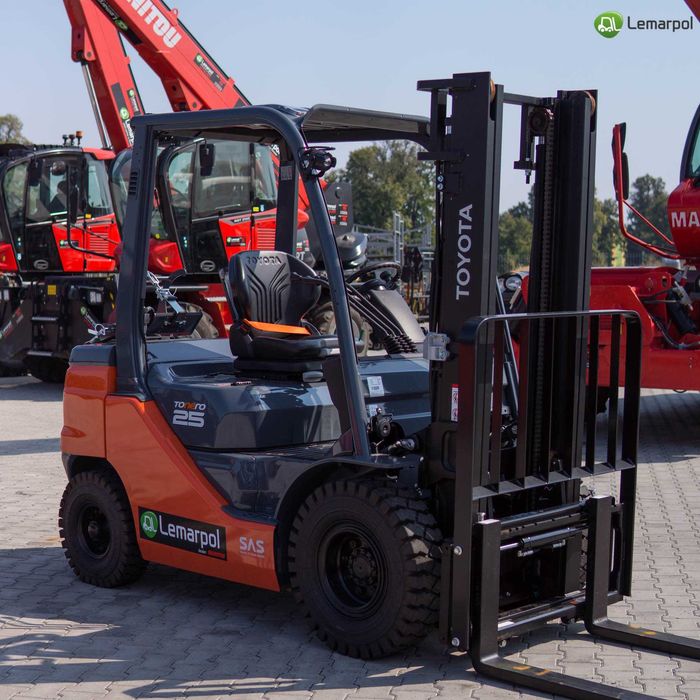 Nowy wózek widłowy Toyota 02-8FGF25 2026  2,5T LPG