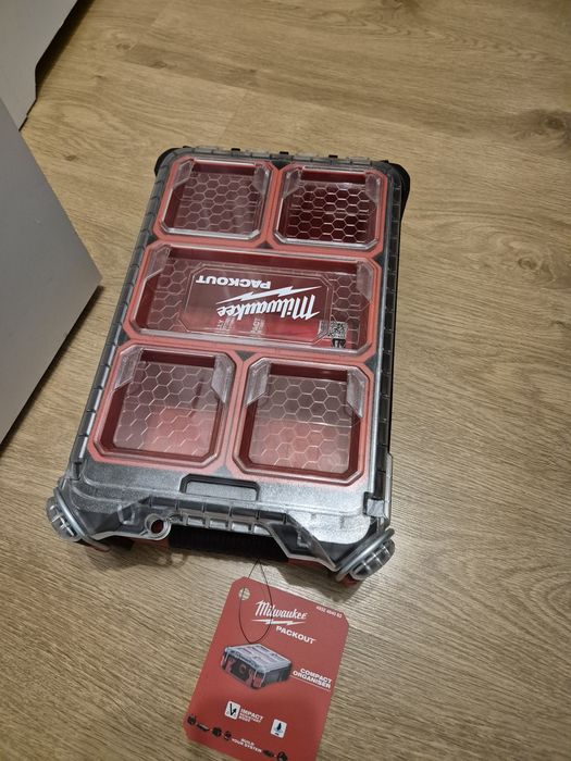 Sprzedam organizer Milwaukee Packout  wysoki