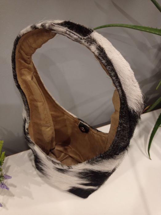 Unikalna torebka damska z naturalnej skóry z długim włosiem. Hand made
