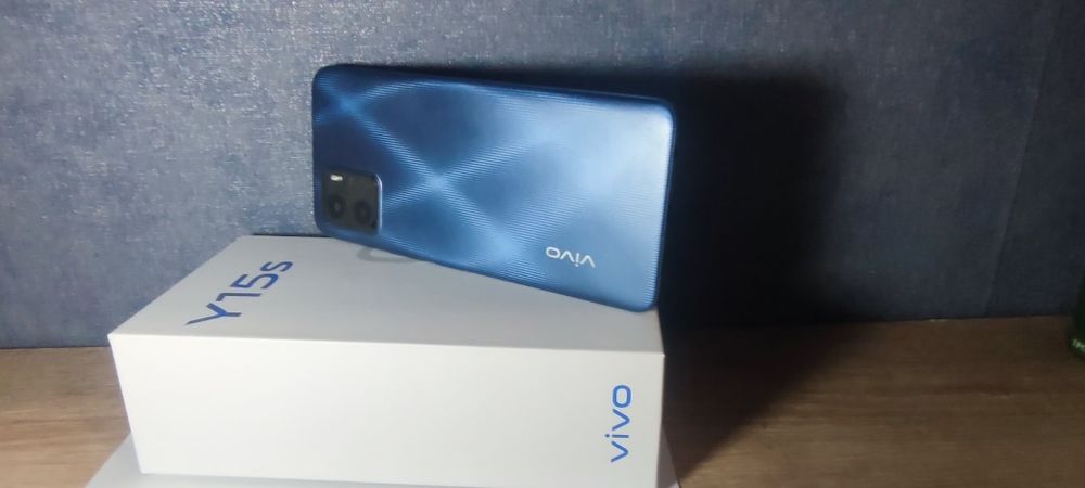 Смартфон Vivo Y15s  идеальное состояние