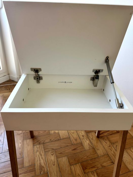 Secretária de criança