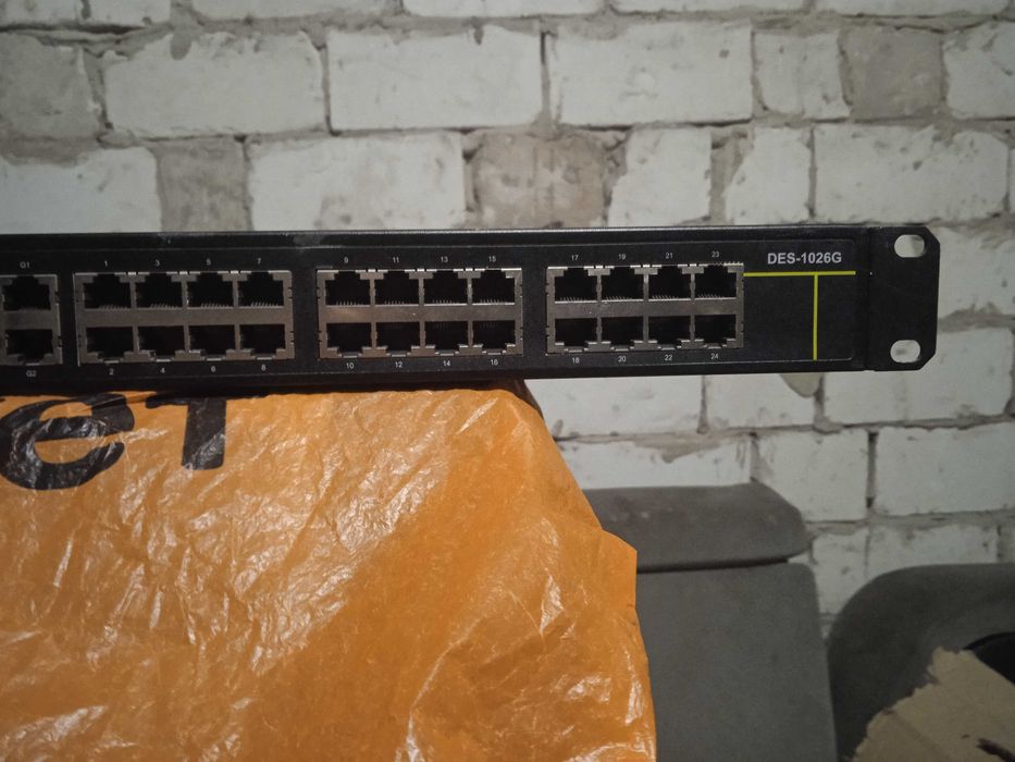 Коммутатор D-Link DES-1026G