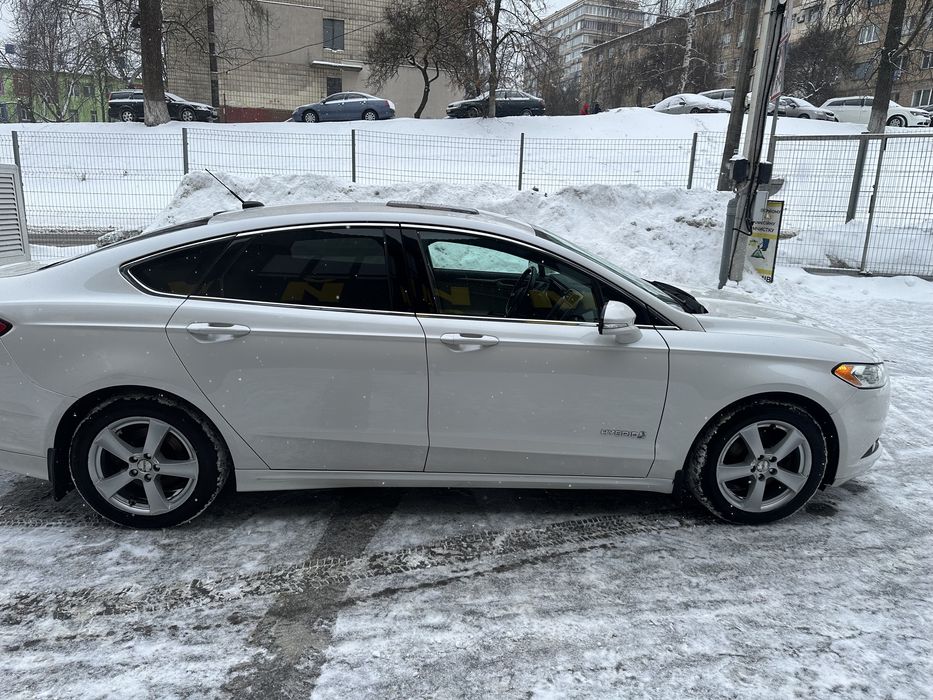 Ford Fusion Hybrid