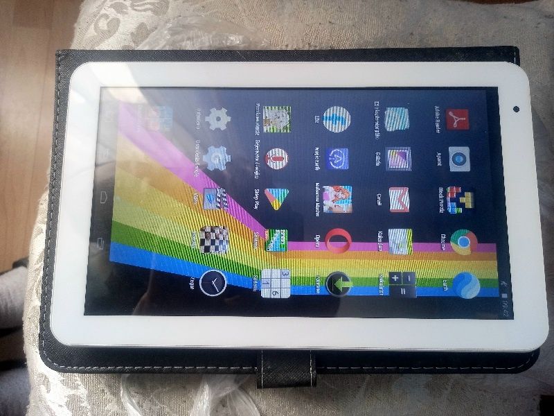 Tablet wielkosc 10 plus etui gratis