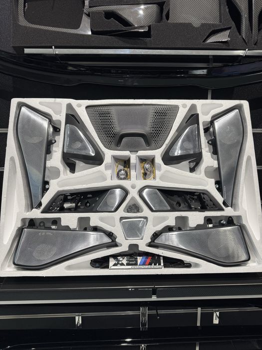 Накладки на динамики Bowers & Wilkins для BMW X6 G06 (2019+) подсветка