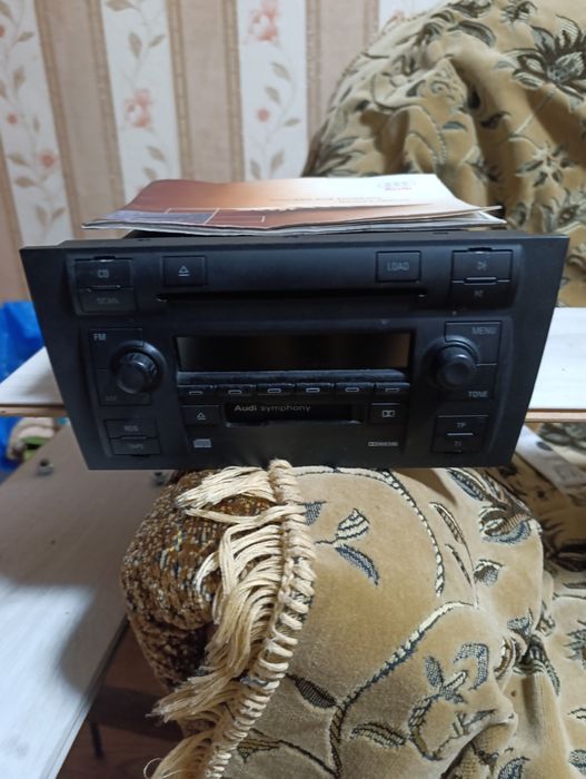 Штатна 2 дін  магнітола Ауди А6С5