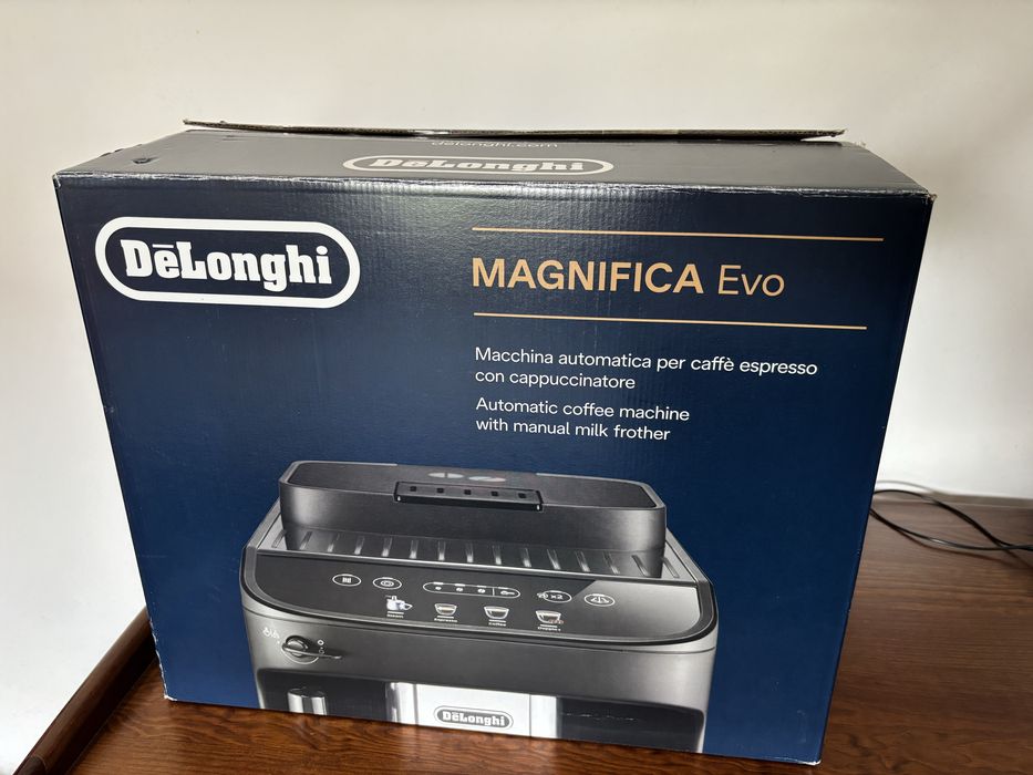 Máquina de café automática Delonghi Magnífica Evo ECAM290.21.B