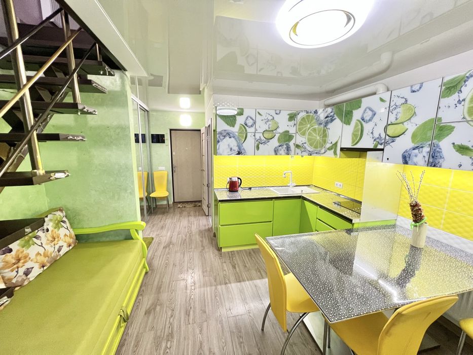 ЖК Смарт с ремонтом, мебелью,техникой,паркингом, кладовкой. от хозяина