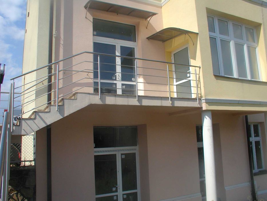 Lokal handlowo-usługowy w Jaśle 135m2, ul.Modrzejewskiego 10