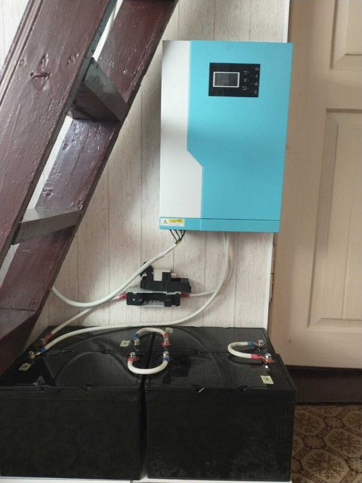 Гібридний інвертор 5.5 КВт + 4х LiFePo акумулятори 100Ah + кабелі