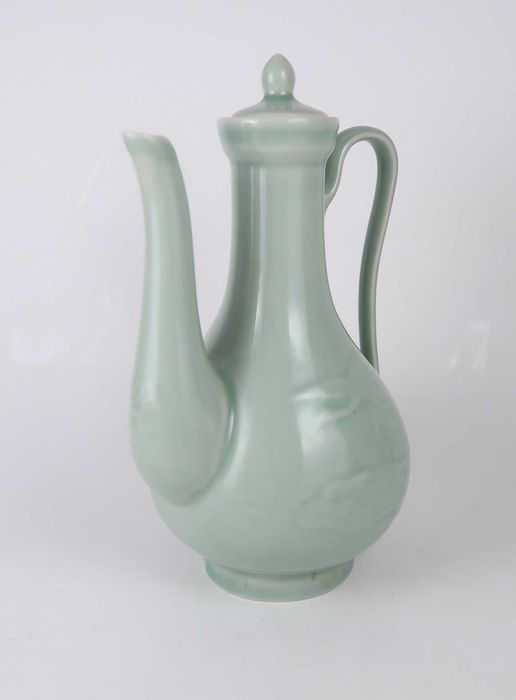 Bule de chá em porcelana Celedon oriental