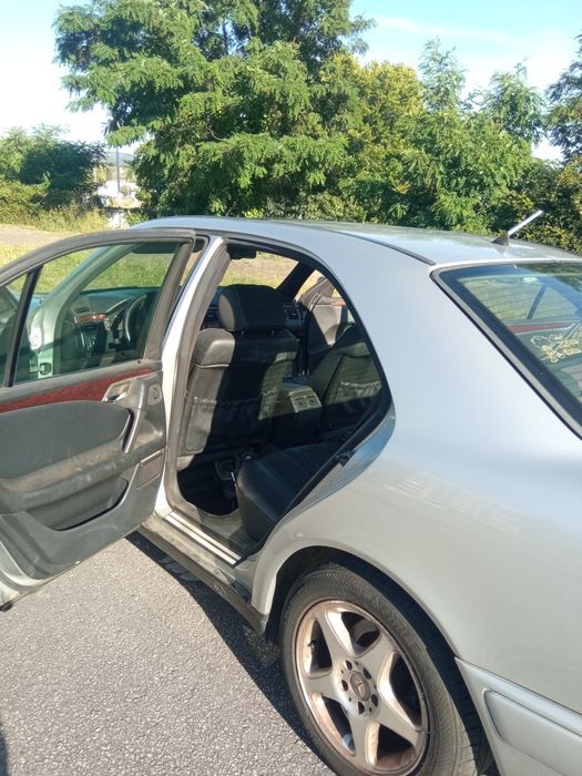 Mercedes Benz cinza para venda