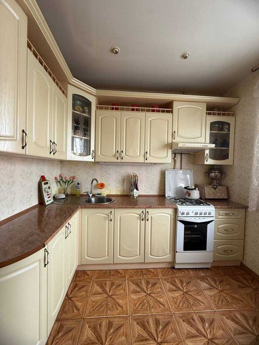 Пропонується до продажу трикімнатна квартира в районі Масани!