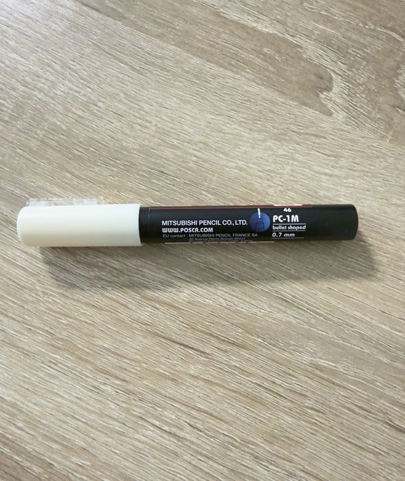 Flamastr flamaster pisak alrylowy beżowy kremowy UNI POSCA 1M 45