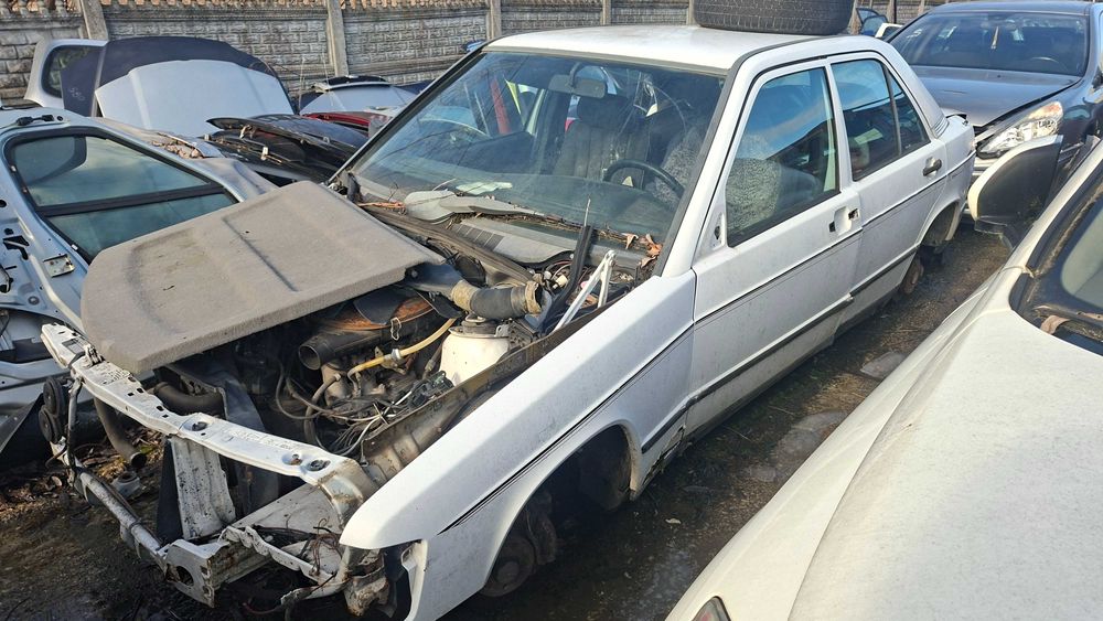 Mercedes 190 na części