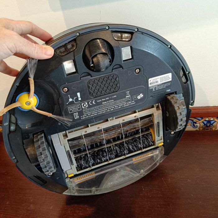 Roomba 785 (com barreiras virtuais e todos os acessórios)