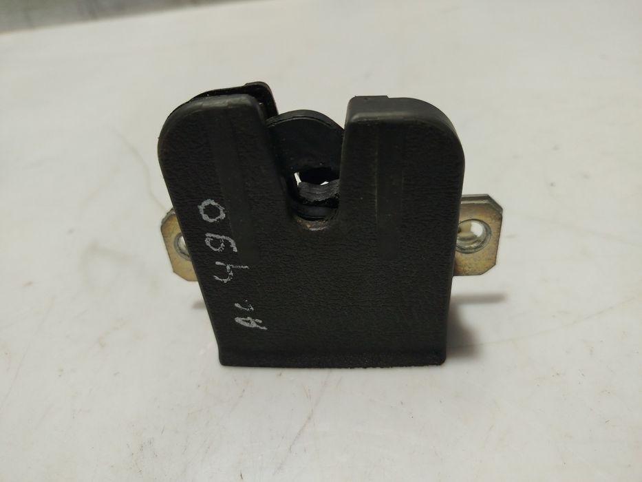 Fechadura / fecho da mala VOLKSWAGEN Polo (9N)