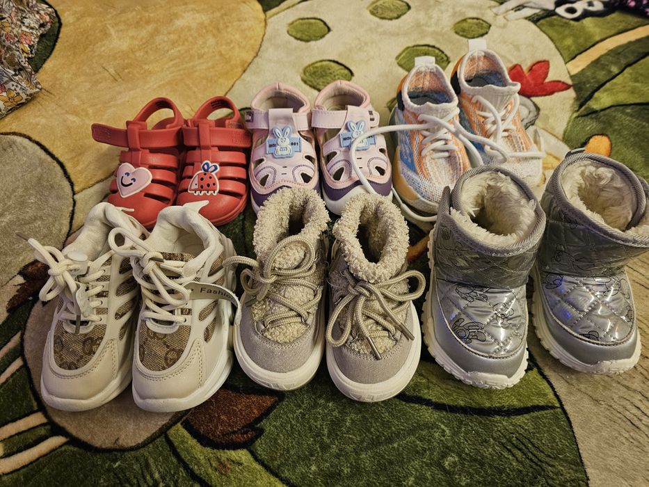 Лот взуття на вік 1-1,5-2 роки