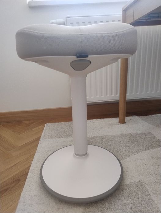 Krzesło ergonomiczne/ balansujące - prawie nowe