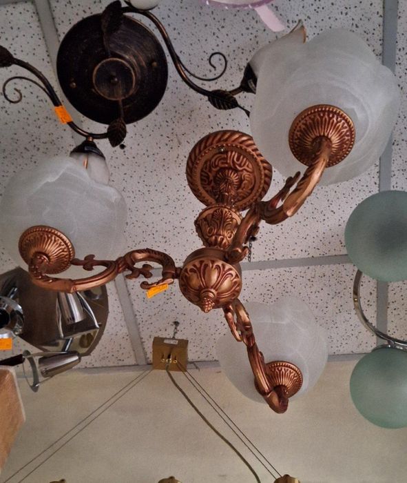 Великий розпродаж люстр!