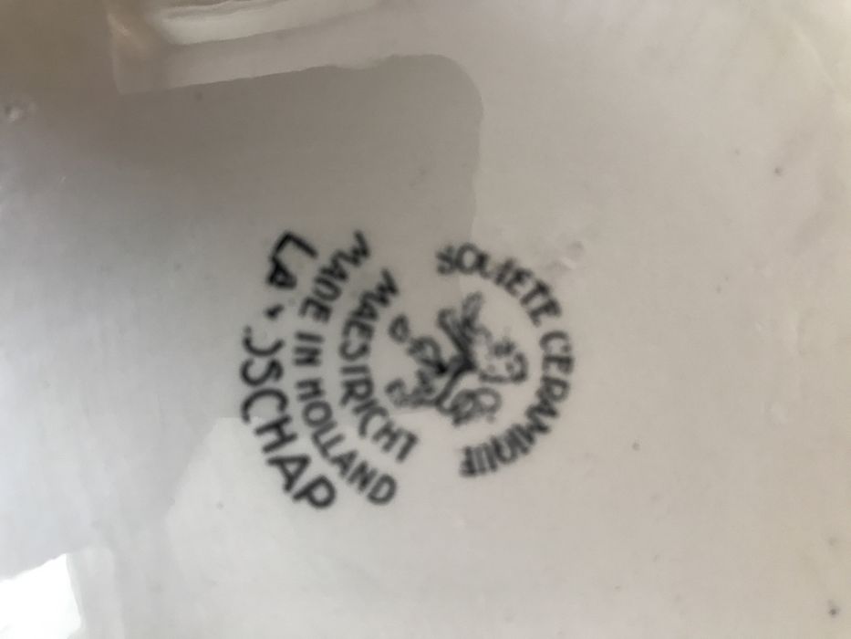 Продам антикварную супницу Made in Holland