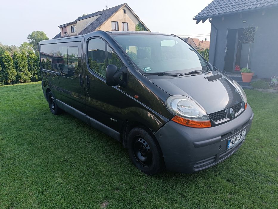Renault Trafic 1.9 2004r Long klima 5 osobowy