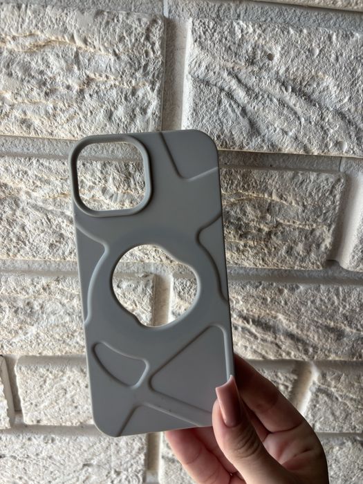 Чохли на iPhone 15