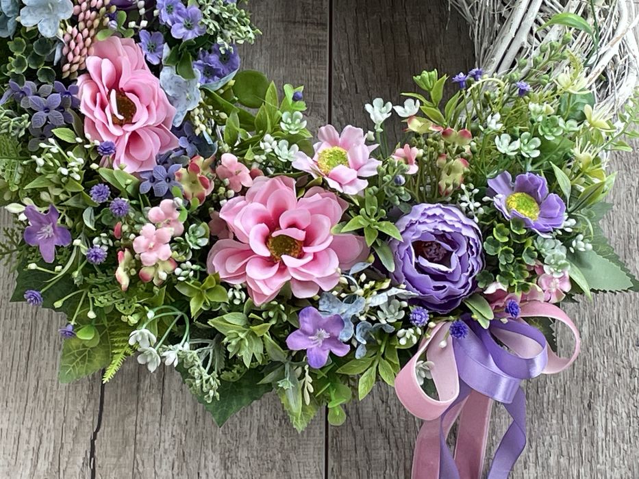 Wianek kwiatowy wiosenny