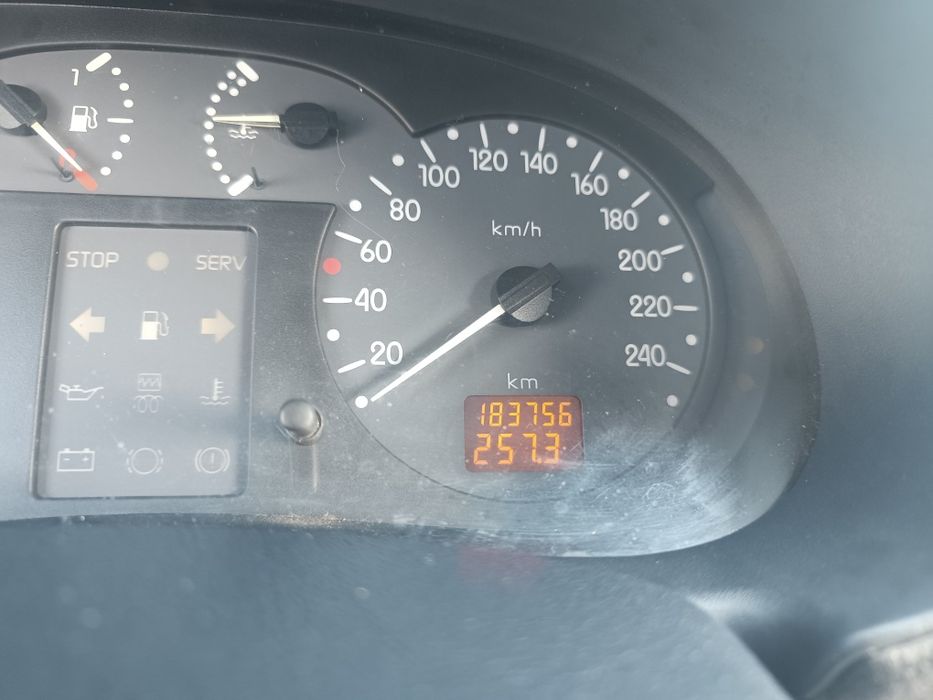 Renault Clio 1.2 RN gasolina 2001