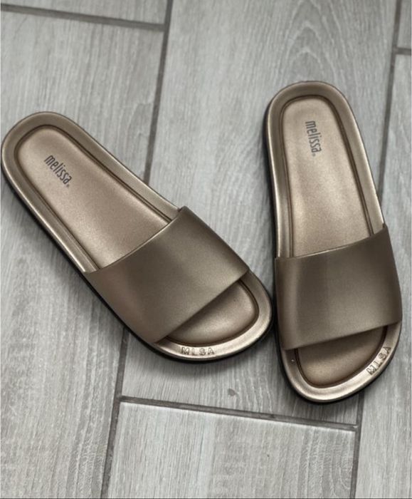 Шльопанці Melissa