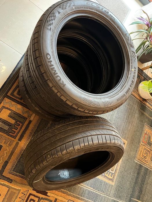 Opony letnie Kumho 215/55 R18, prawie nowe, 700 km, komplet 2025