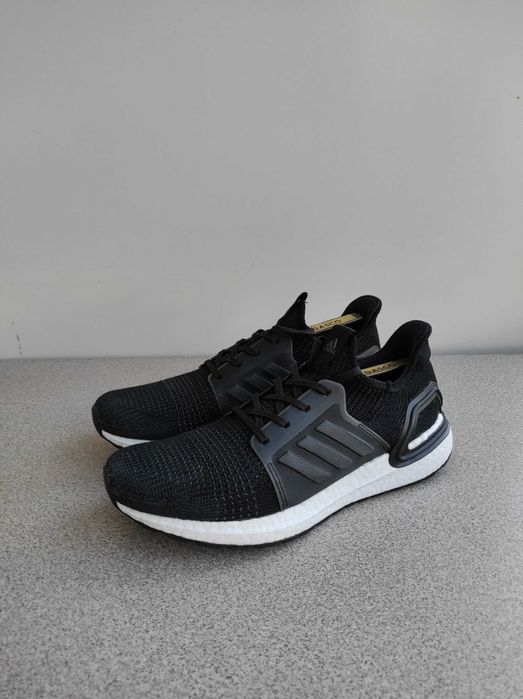 Кроссовки для бега Ultraboost 19