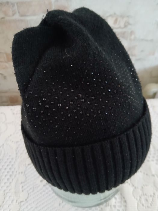 Женская шапка M.