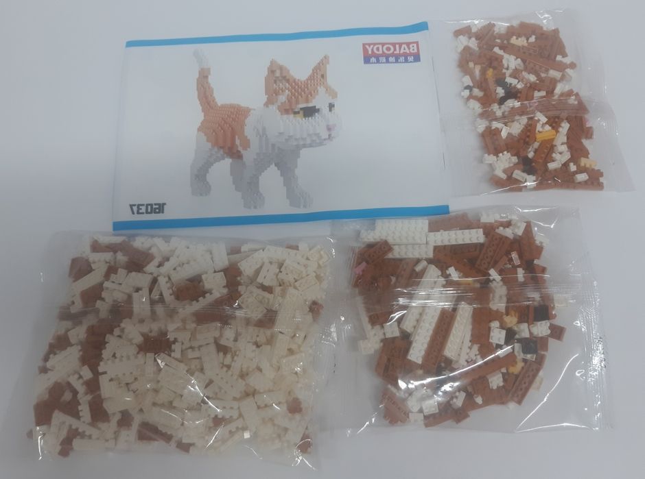 Kotek z mini klocków