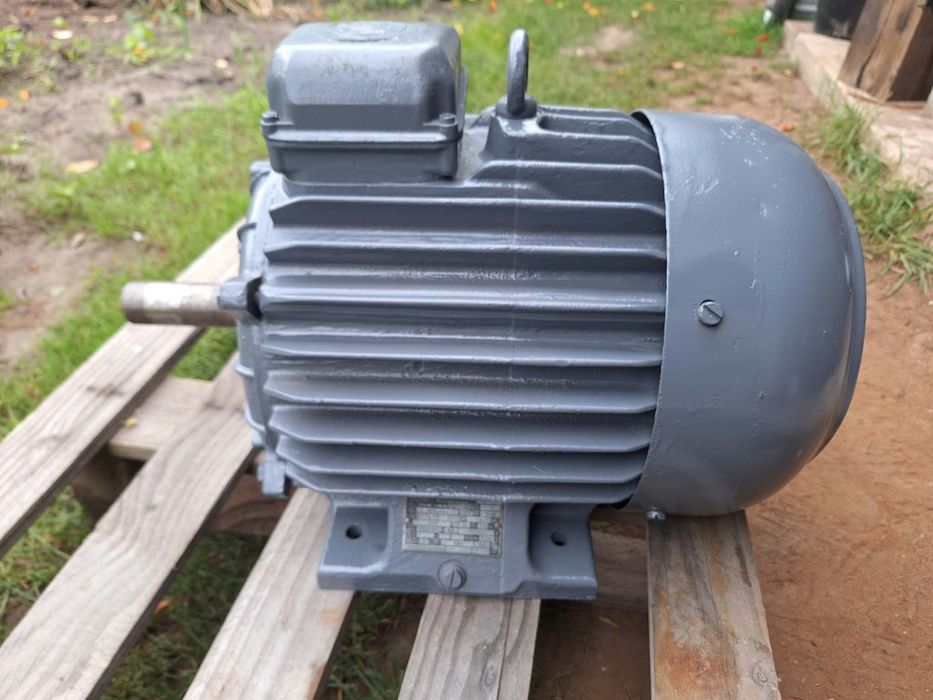 Silnik elektryczny 5.5 kW 1440 obr/min 3-fazowy Indukta SZJe 44a