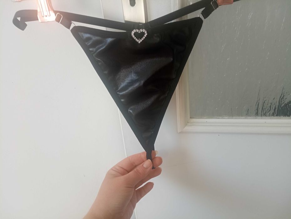 Lateksowe stringi,XL