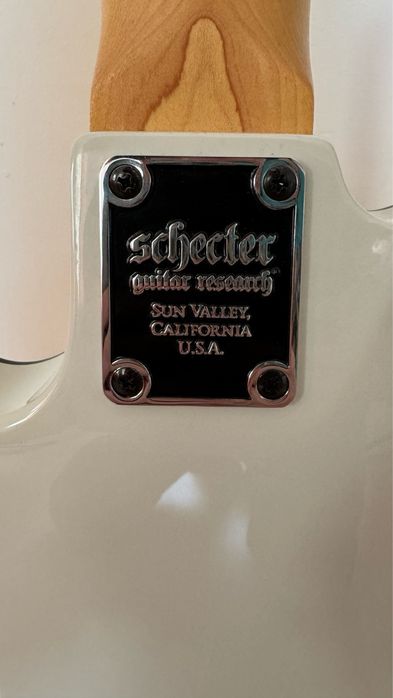 Schecter Demon 7 Vintage White gitara elektryczna siedmiostrunowa